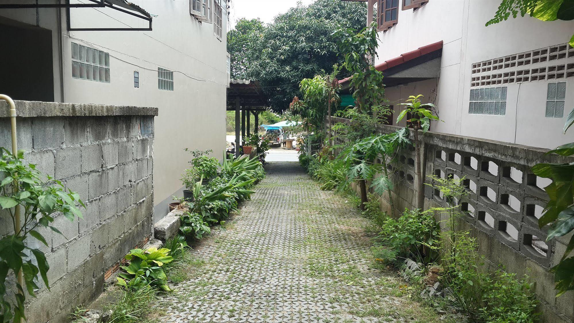Pattara House Hotel Chaweng  Exterior photo